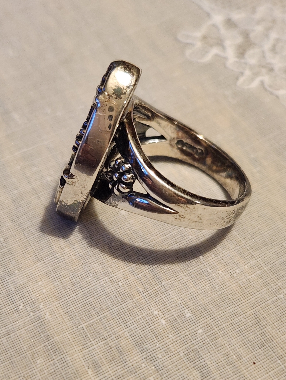 Veronica Benally Sterling Silver Mother-of-Pearl Floral Ring SIZE 9 - Picture 12 of 16